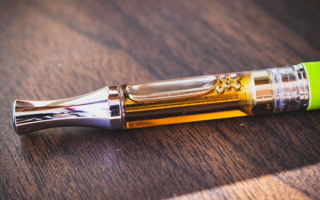 How to Choose the Right Disposable Weed Pen for Daytime Concentration and Nighttime Relaxation