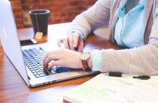 Online Essay Service: Benefits and Drawbacks